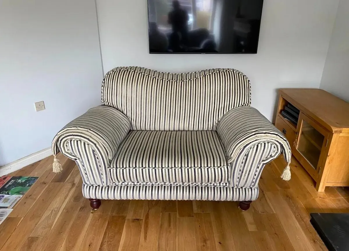 2 Seater Couch -" Love Couch "