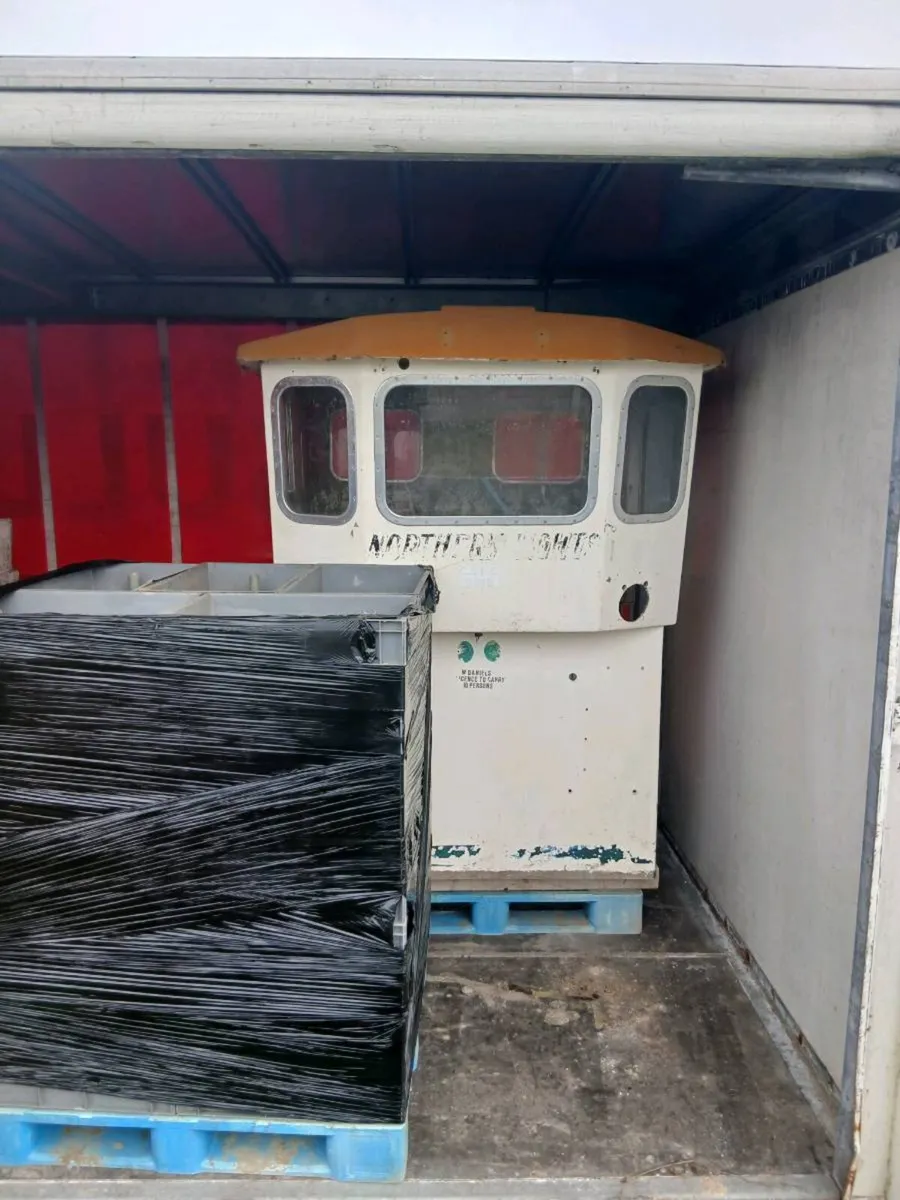 Wheelhouse. / wheel house - Image 1