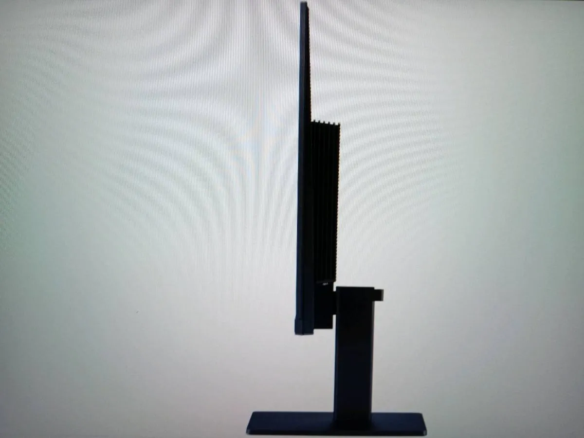 LENOVO 24 Inch MONITOR/TV/GAMING - BRAND NEW - Image 2