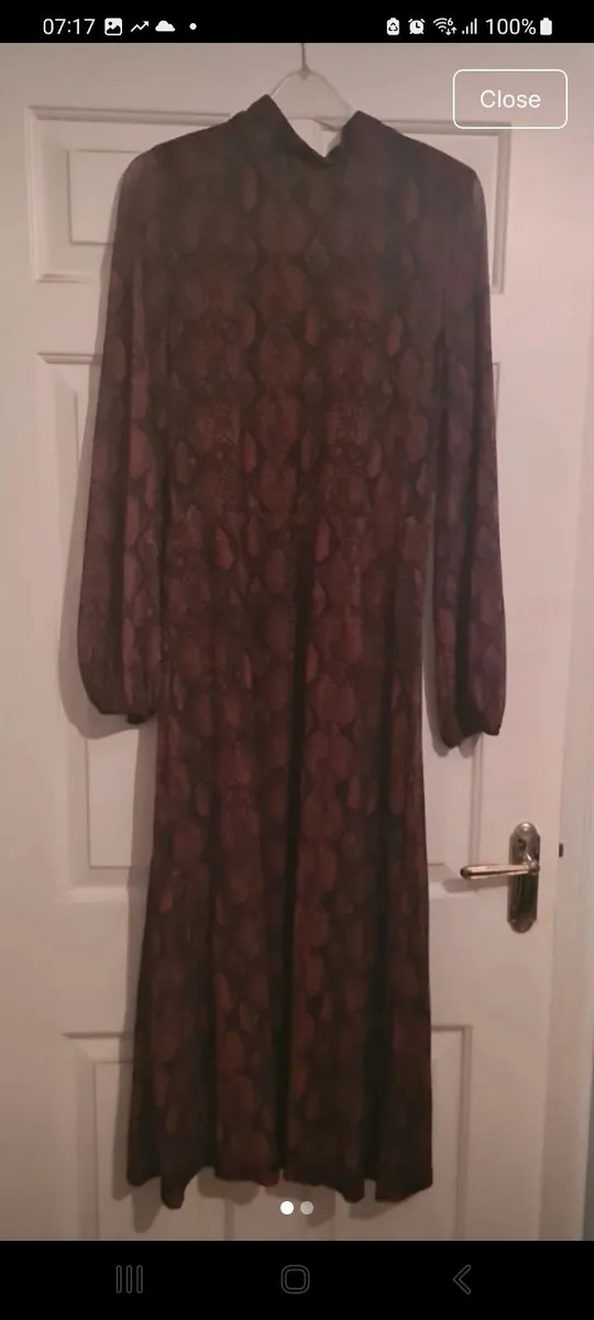 Gallery dress - Image 1