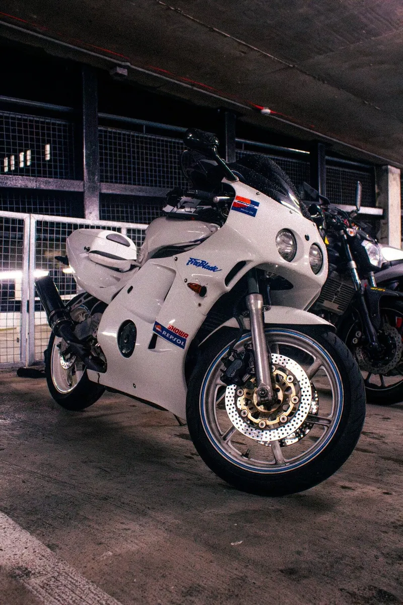 CBR 250 RR MC22 - Image 1