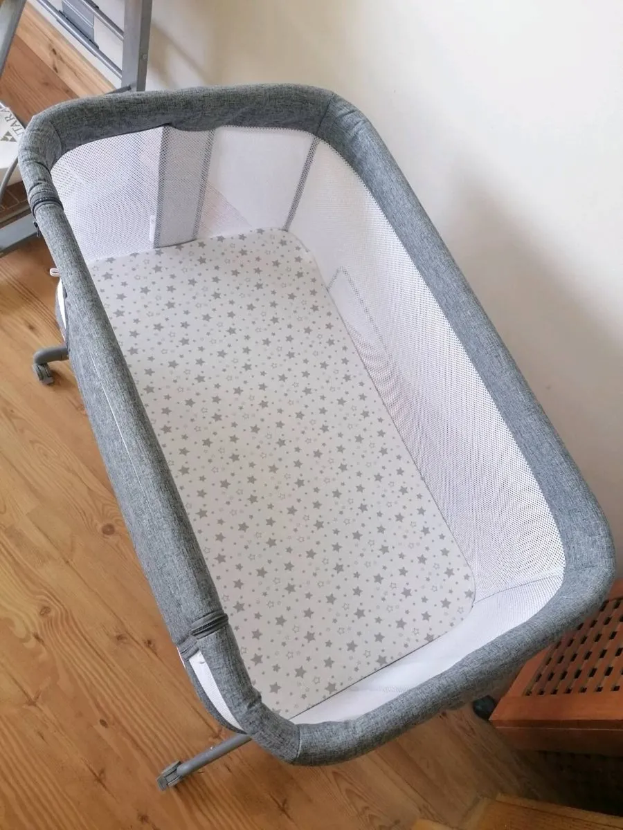 Babylo Co Sleeper crib - Image 3