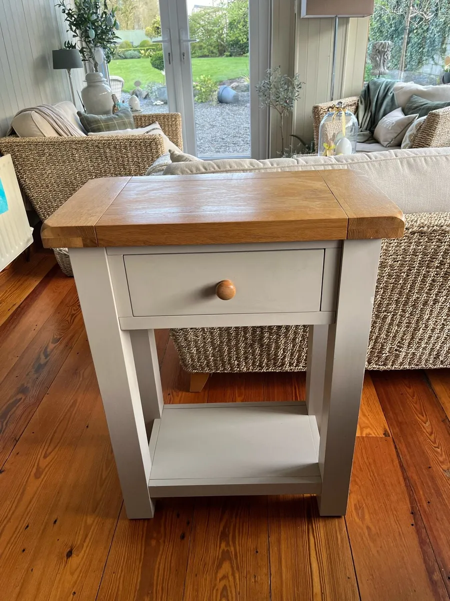 Gorgeous wood hall table