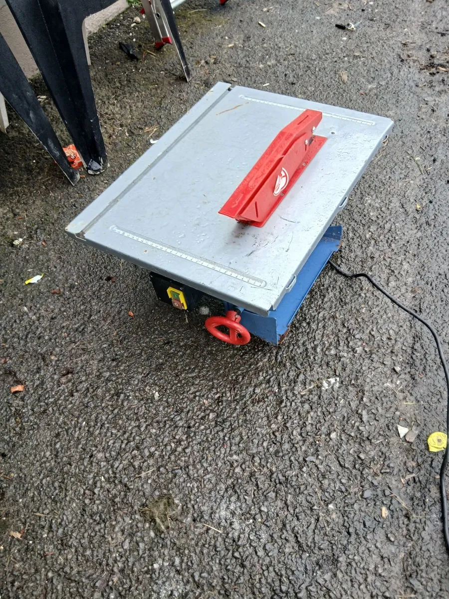 Table saw working 100-percent priced - Image 1