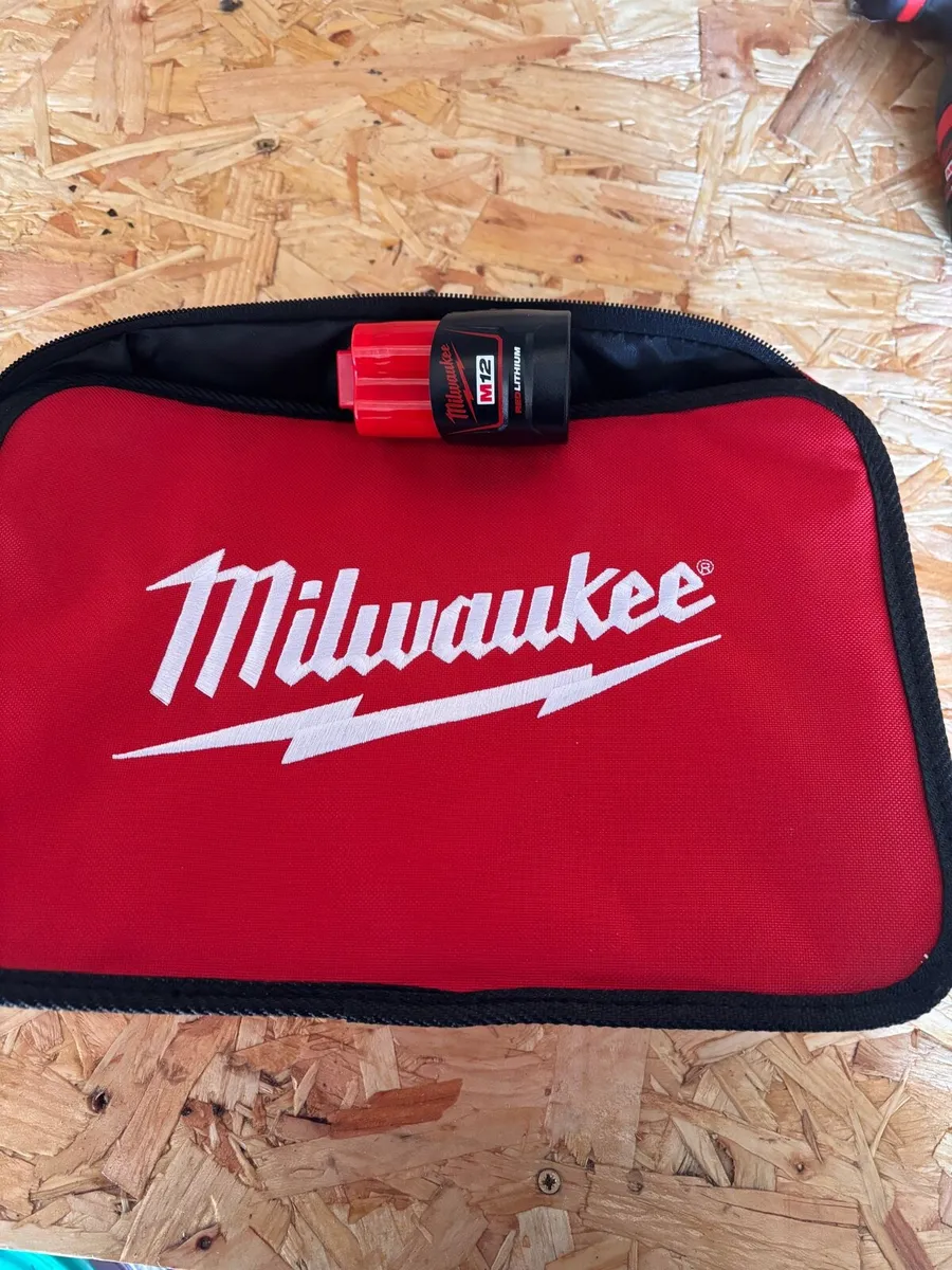Milwaukee M12 compact Screwdriver - Image 4