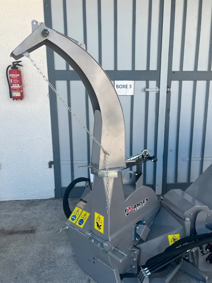 Jansen 6” branch wood chipper. 2 yr warranty. - Image 3