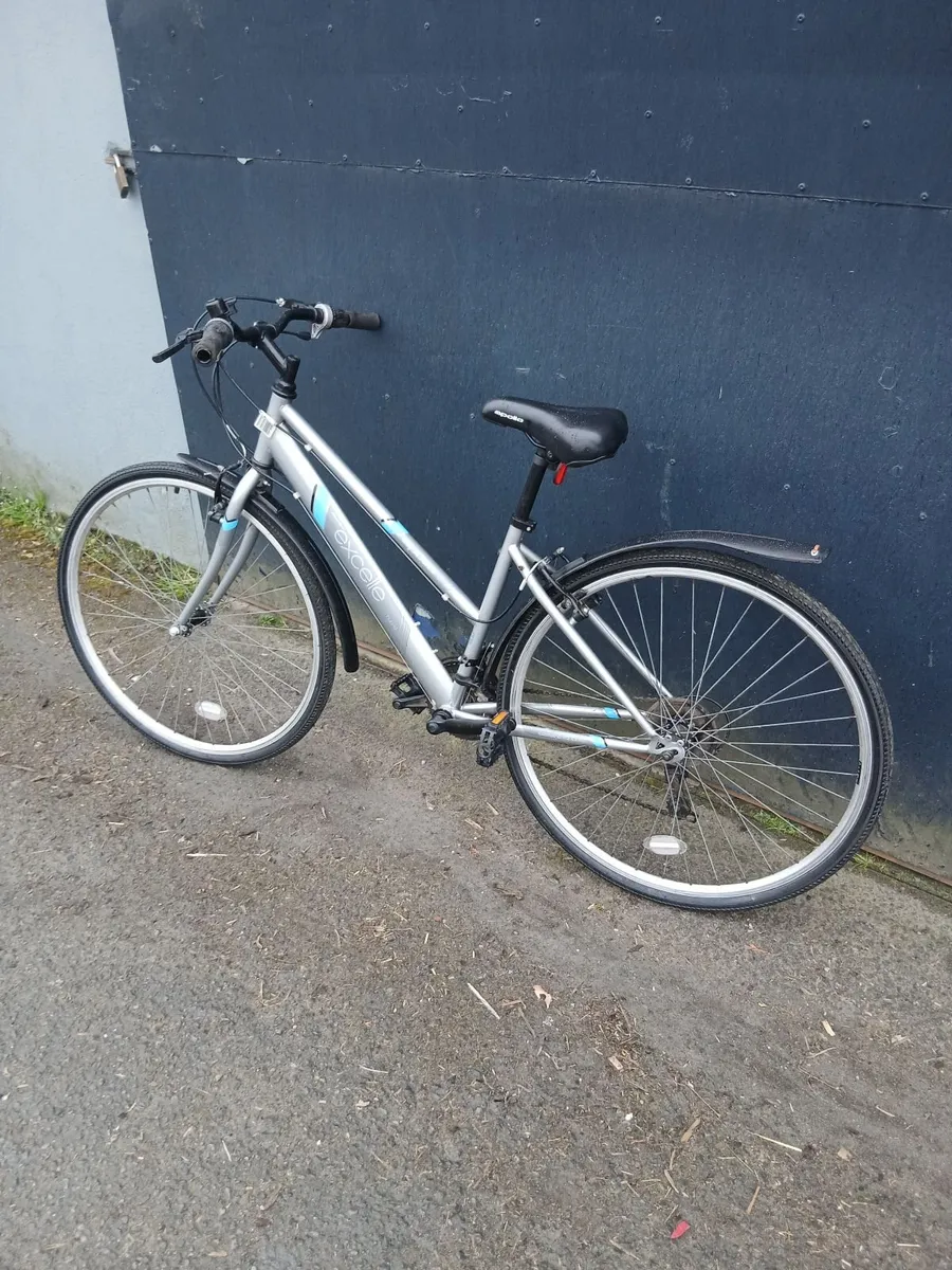Lovely ladies bike 28inch apollo excelle - Image 1