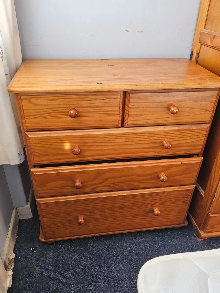 chest of drawers solid wood pine - Image 3