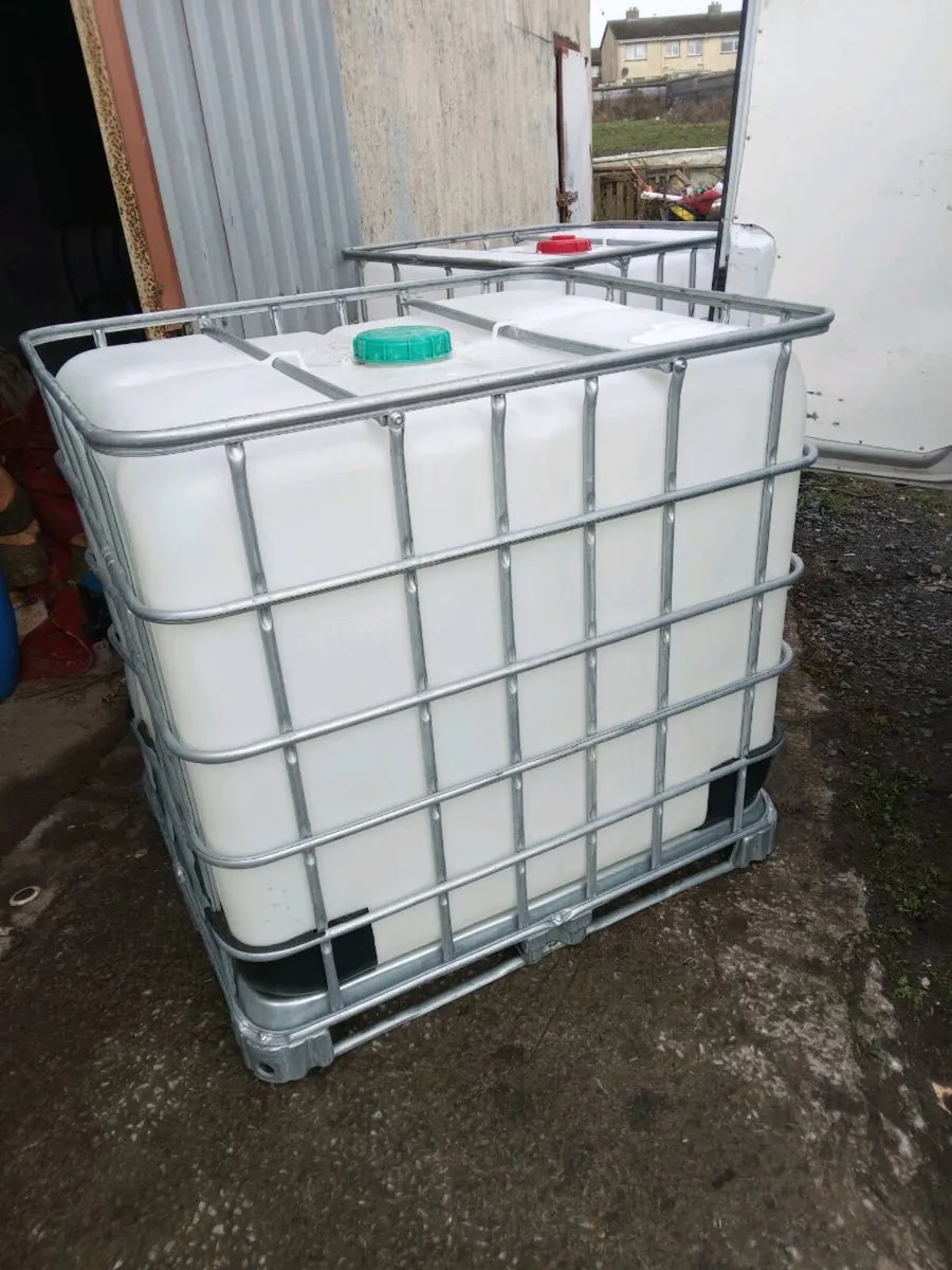 Plastic barrels - Image 1