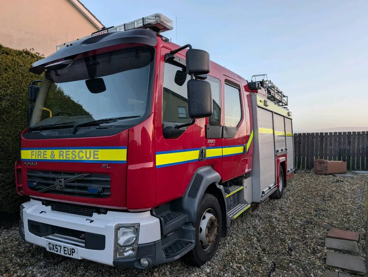 Volvo FLL 280 Fire Engine Tender Appliance CAFS - Image 1