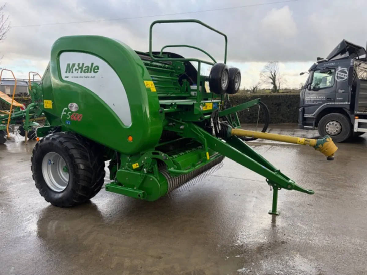 McHale  f 5600 Baler - Image 3