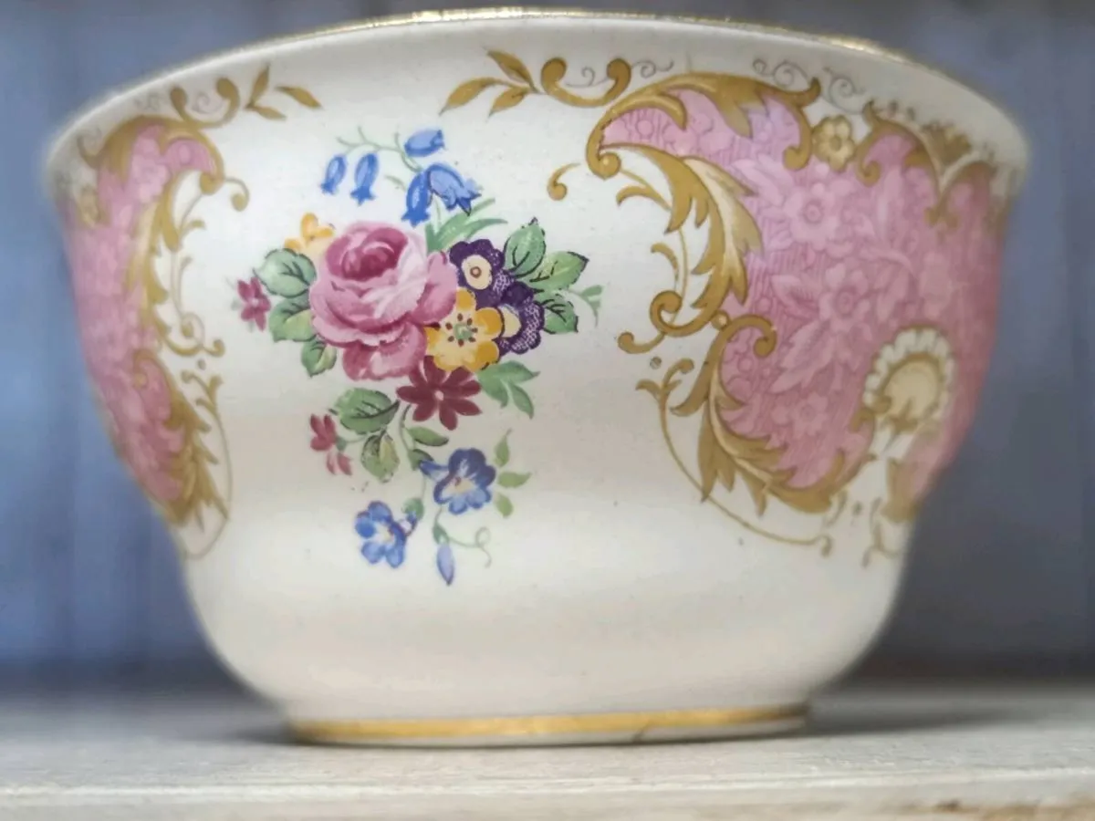 Irish Pottery - Image 2