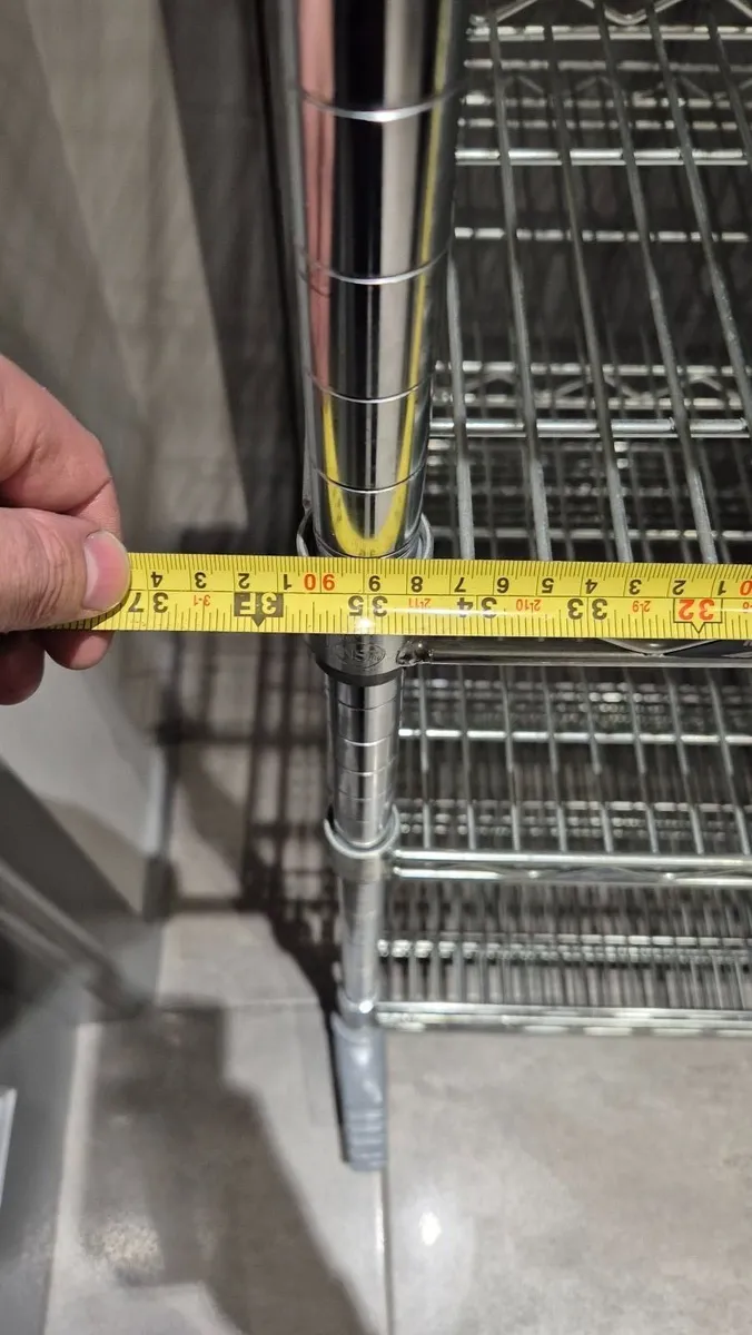 Wire shelving - Image 4