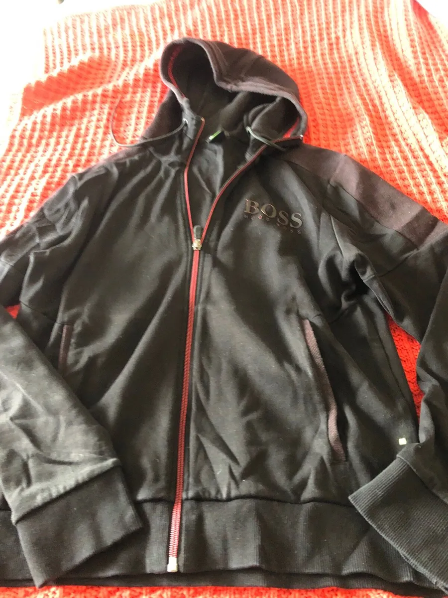 Mens Hugo Boss tracksuit size S €60 - Image 2