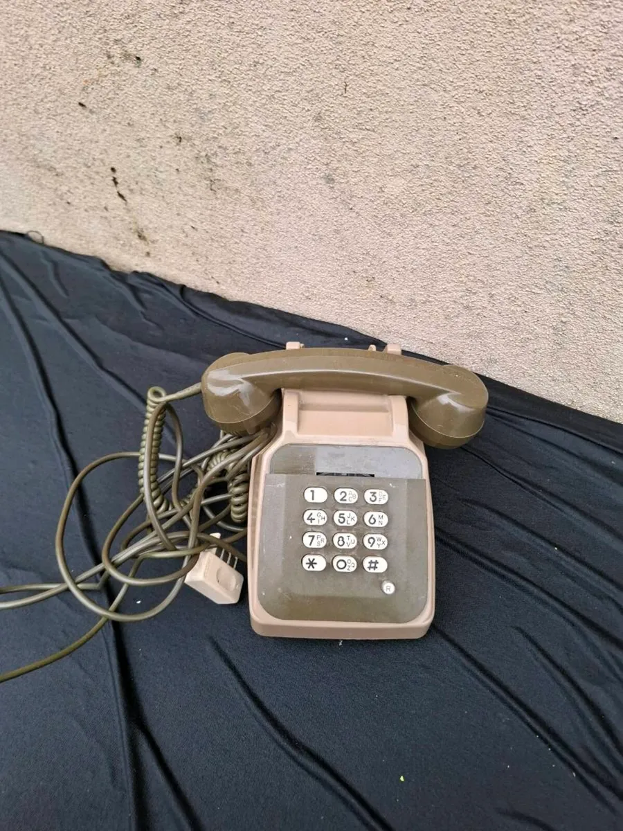 Vintage 80s phone - Image 2