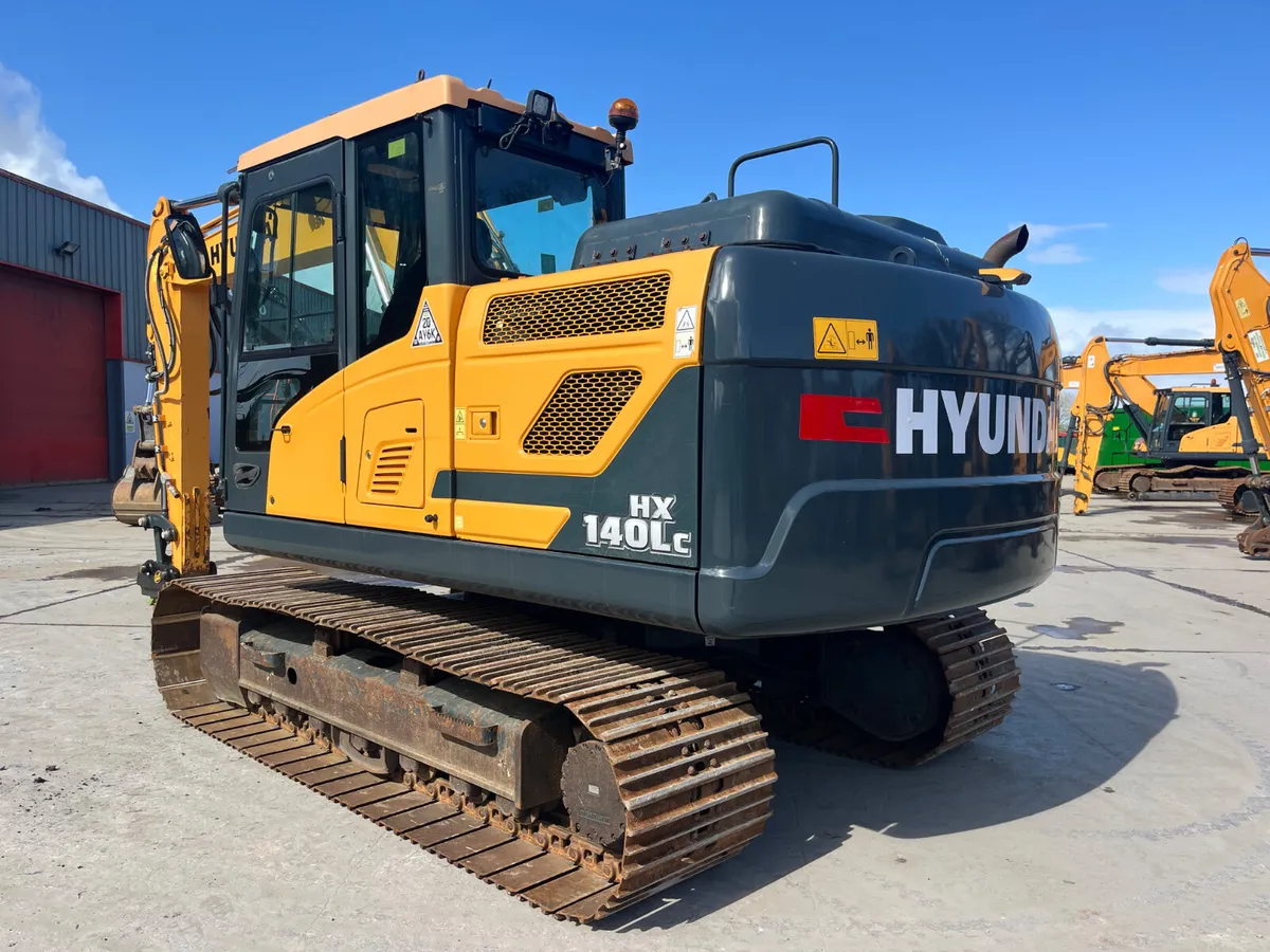 2021 Hyundai HX140LC - Image 3
