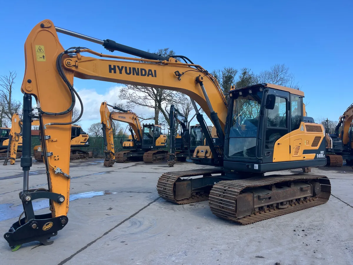 2021 Hyundai HX140LC - Image 2