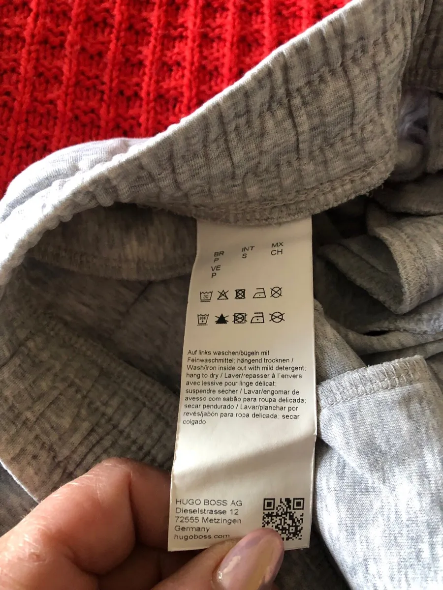 Mens Hugo Boss tracksuit suze S €60 - Image 3