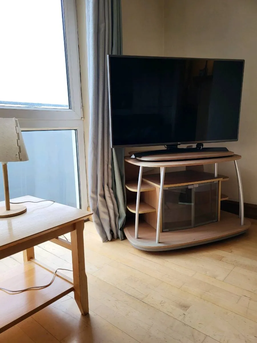 TV LG 43" Ultra HD Used a little bit - Image 1