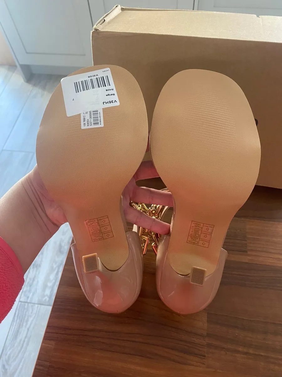 River Island Gold link heels - Image 4