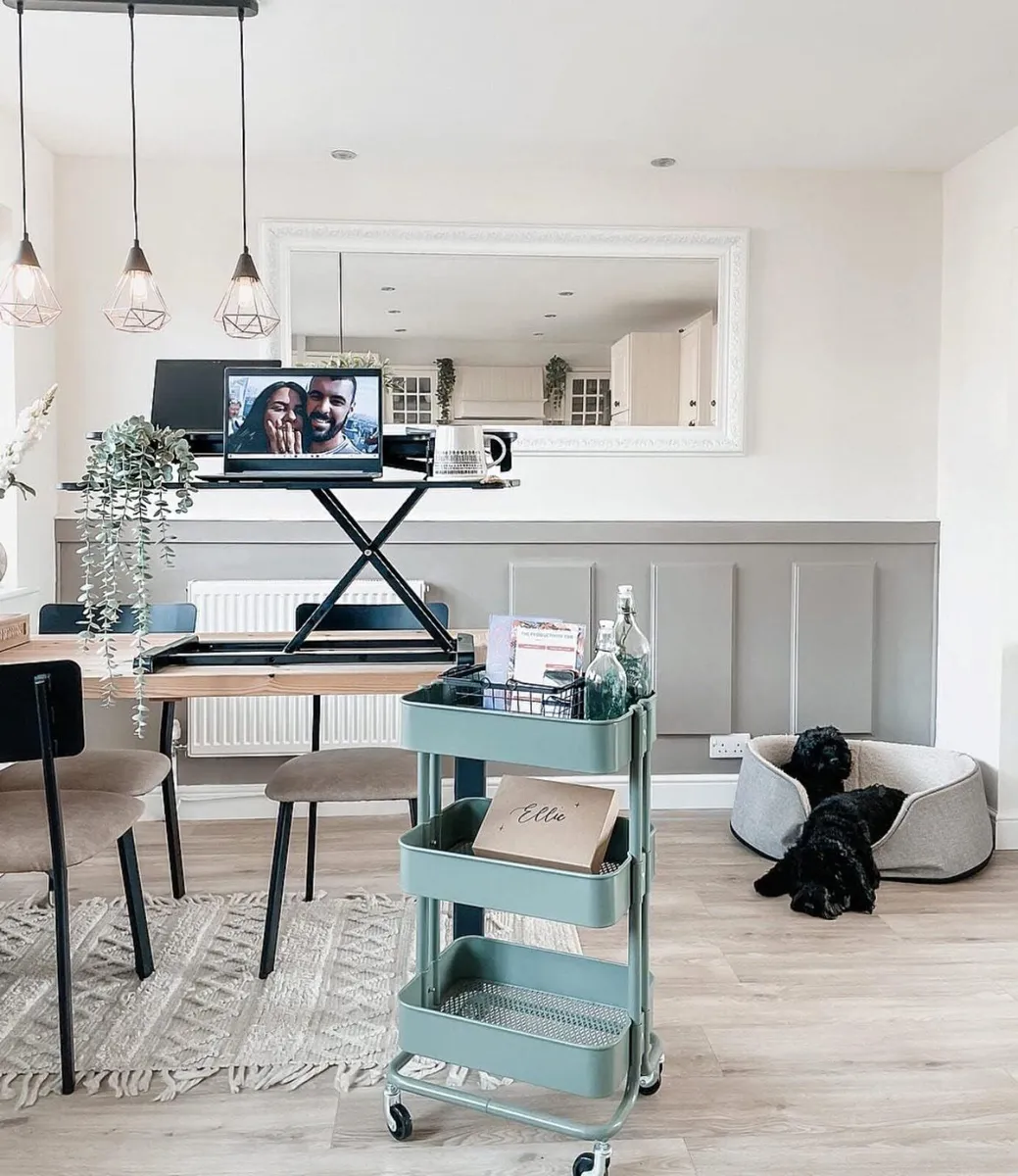 Height-adjustable desk attachment office seat - Image 2