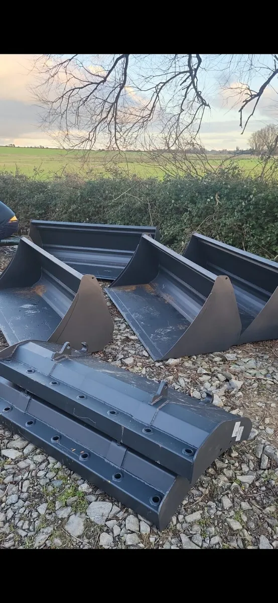 Intertech buckets - Image 1