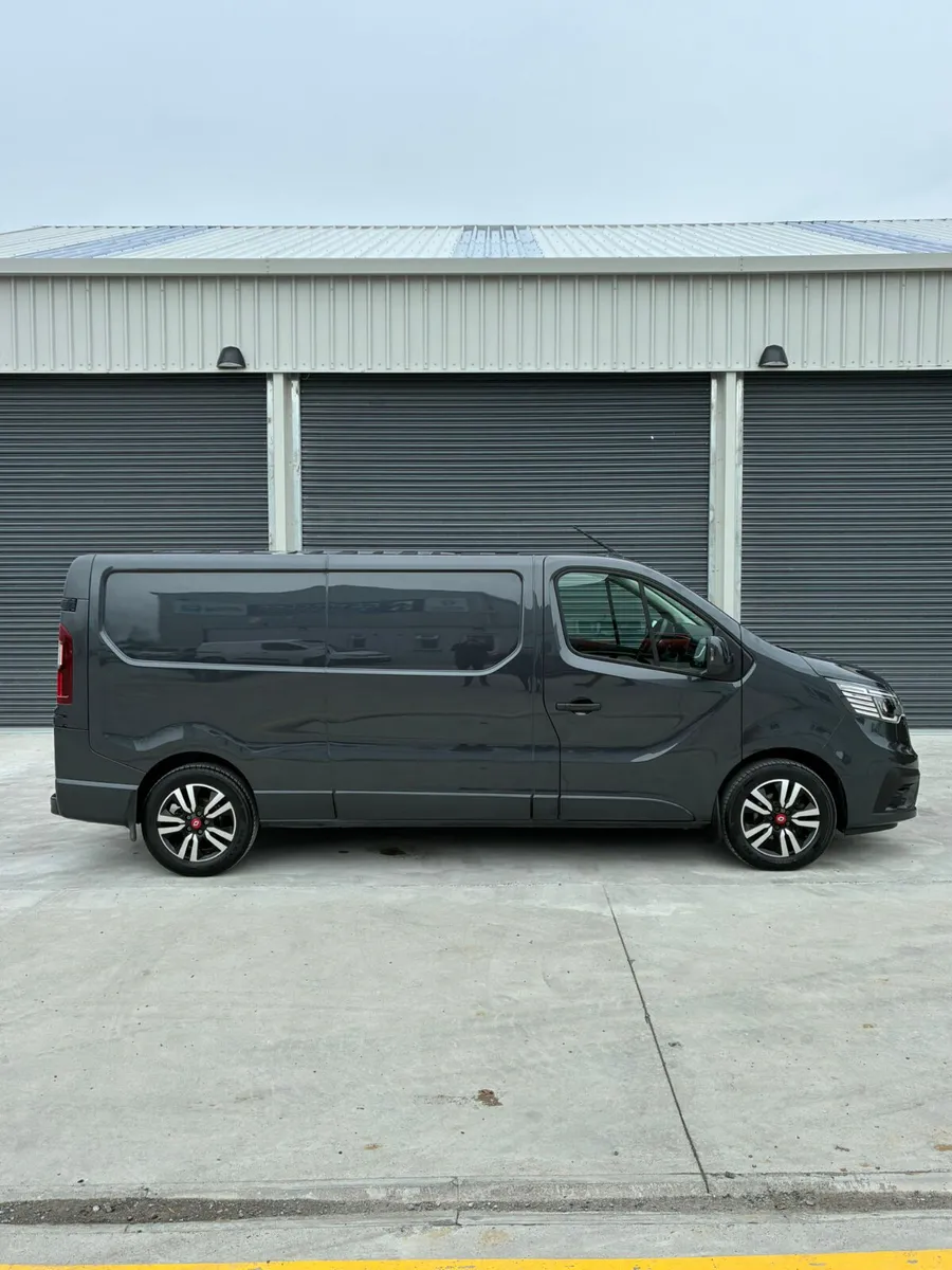 Renault Trafic Exclusive Auto 170bhp 2024 - Image 3