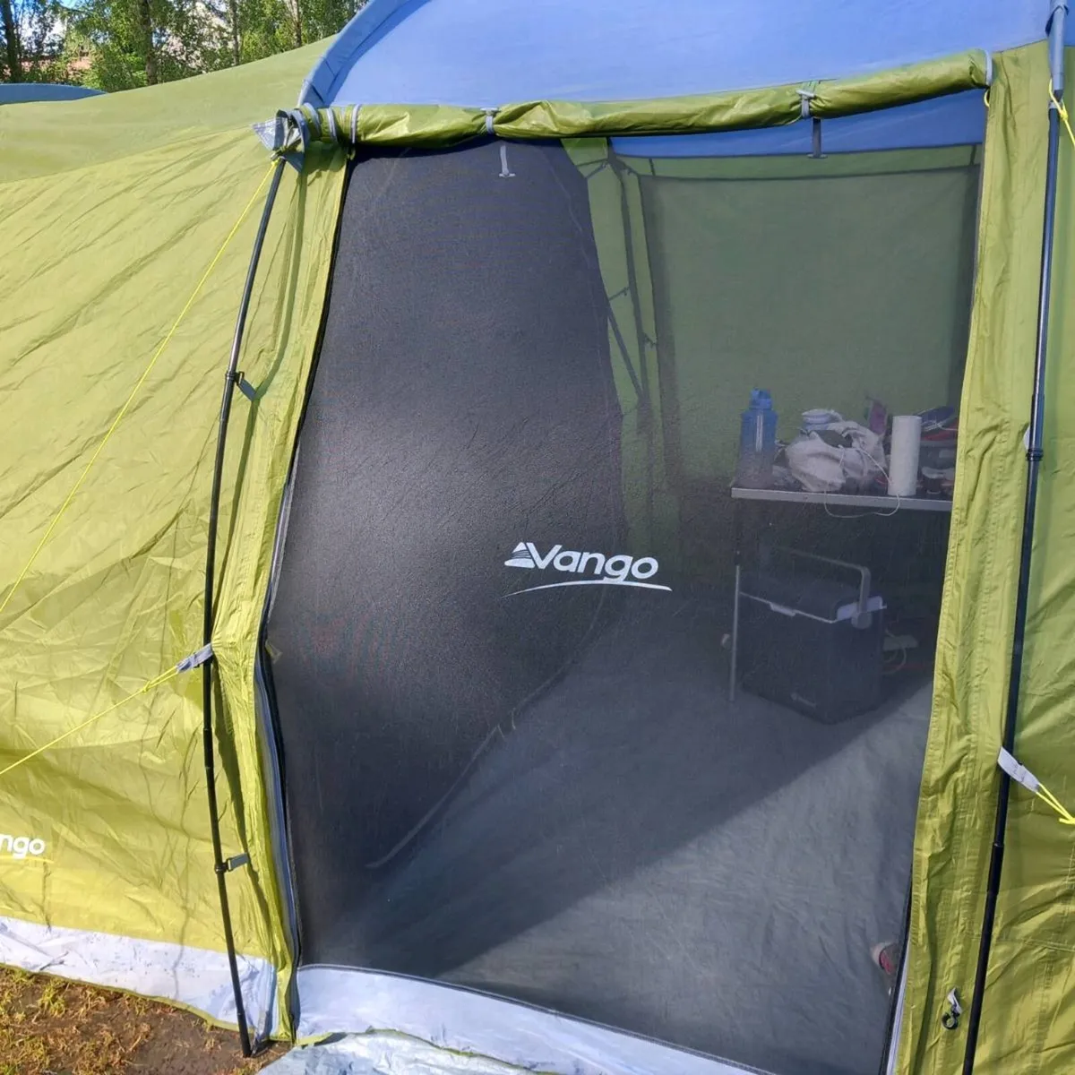 8 Person Family Tent - Image 4