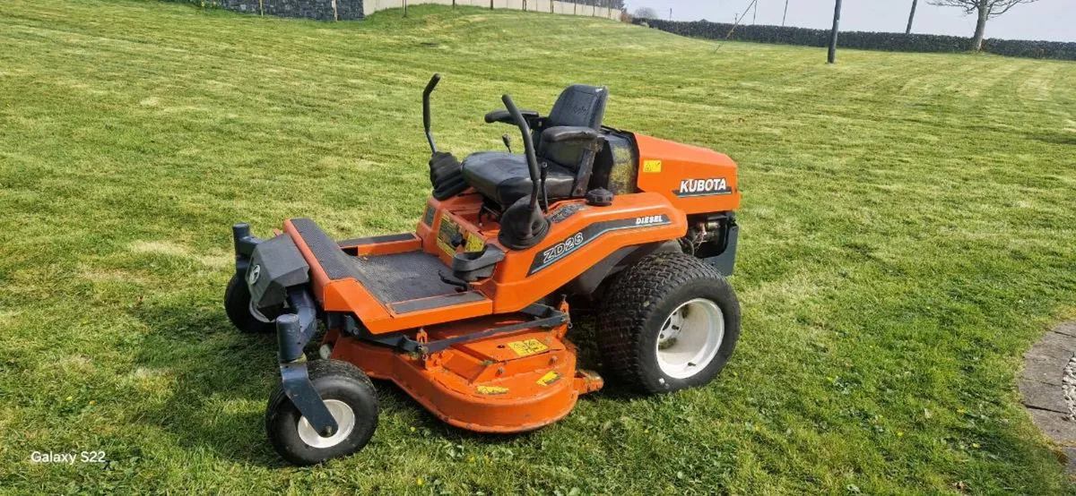 Kubota zd28 zero turn - Image 3