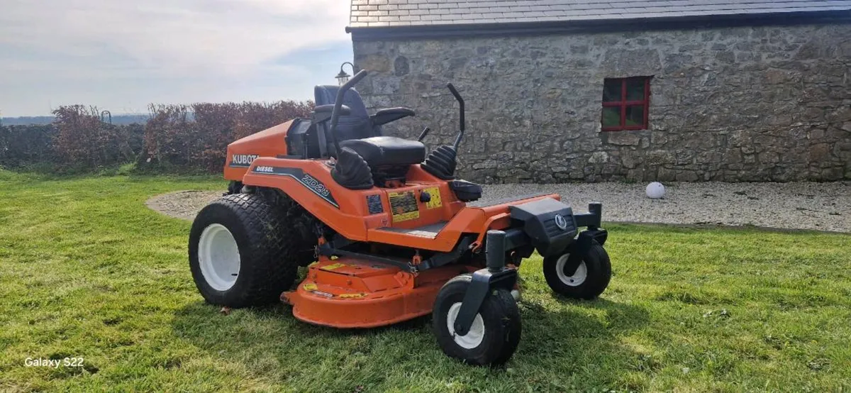 Kubota zd28 zero turn - Image 1