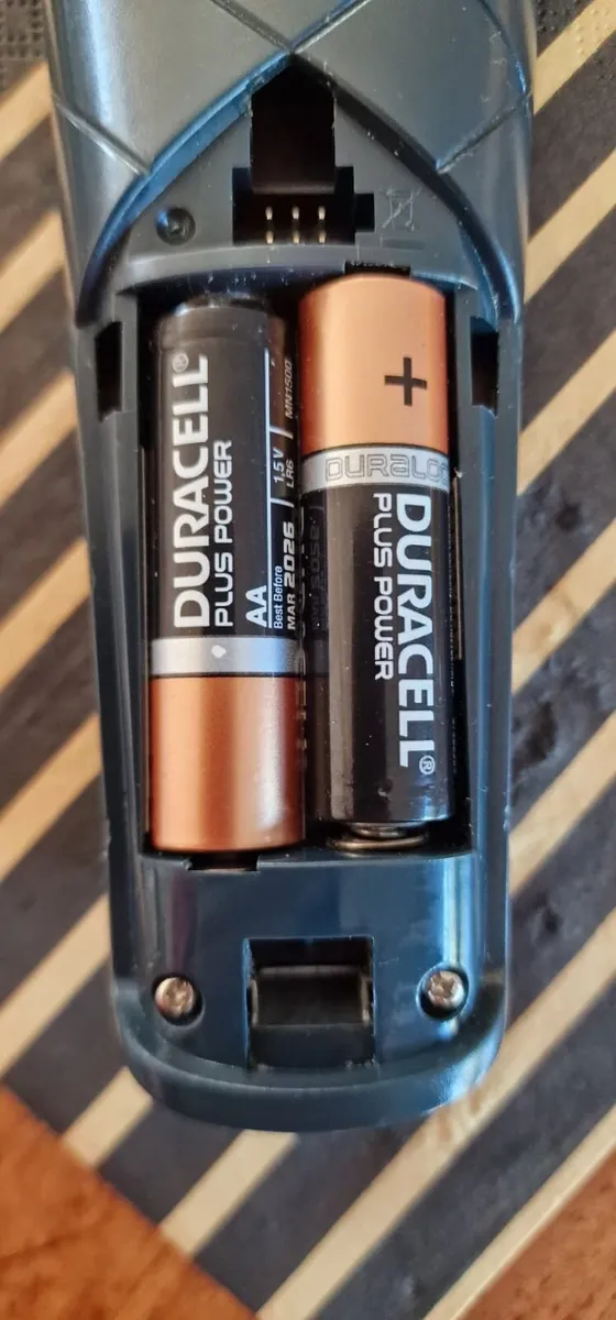 Sony Bravia 26" LCD TV - Model KLV-S26A10E - Image 2