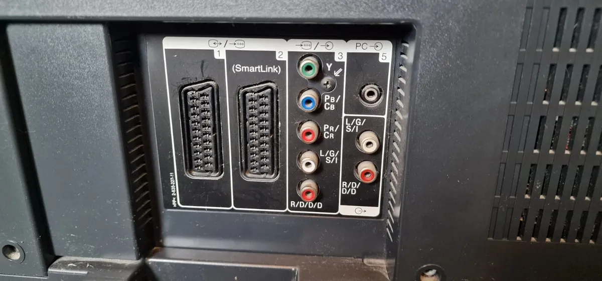 Sony Bravia 26" LCD TV - Model KLV-S26A10E - Image 4