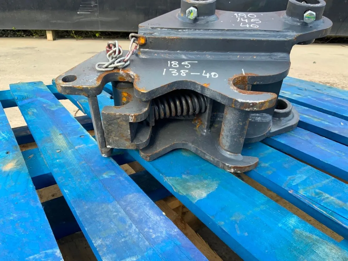 STRICKLAND QUICK HITCH.40mm PINS. - Image 2