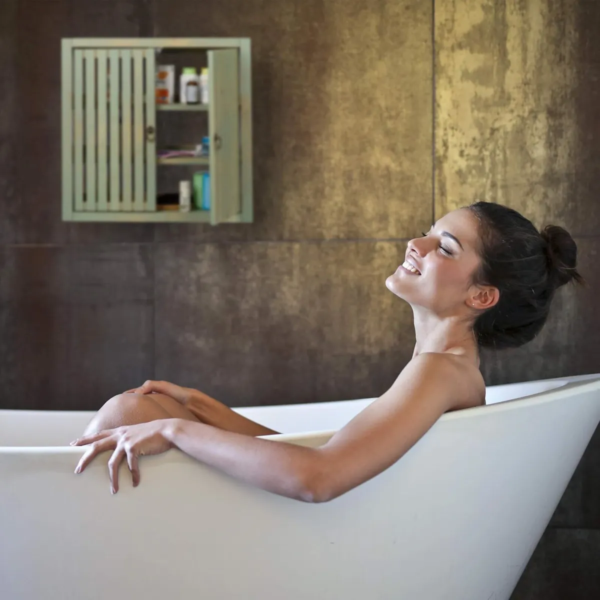 Wall Cabinet Vintage Bamboo 2 Doors Magnet Latch - Image 4