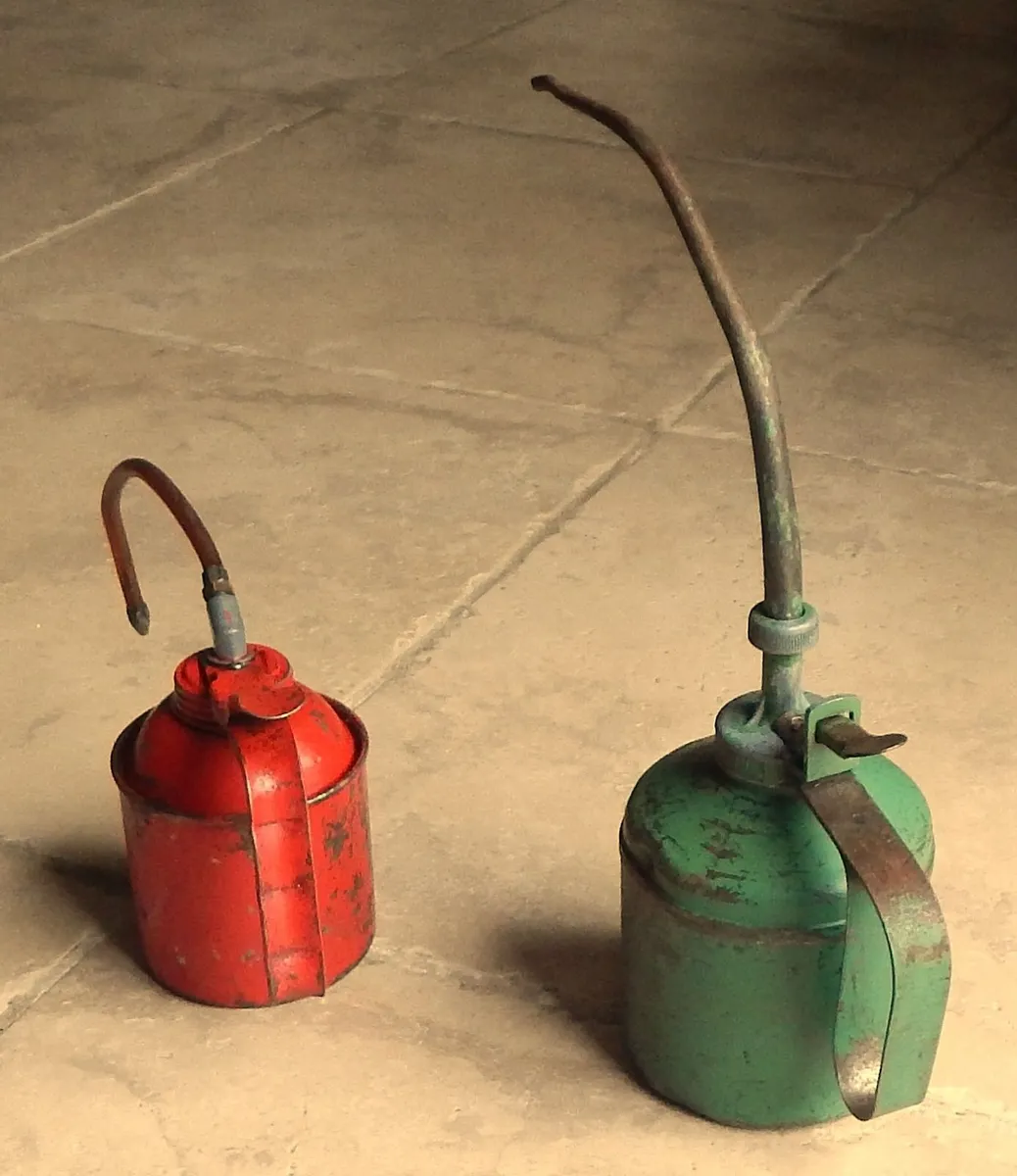 2 Vintage Oil Cans - Image 2