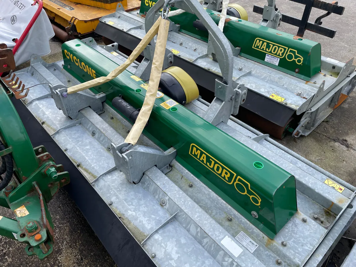 2023 Major Cyclone MJ31-280 - Image 2