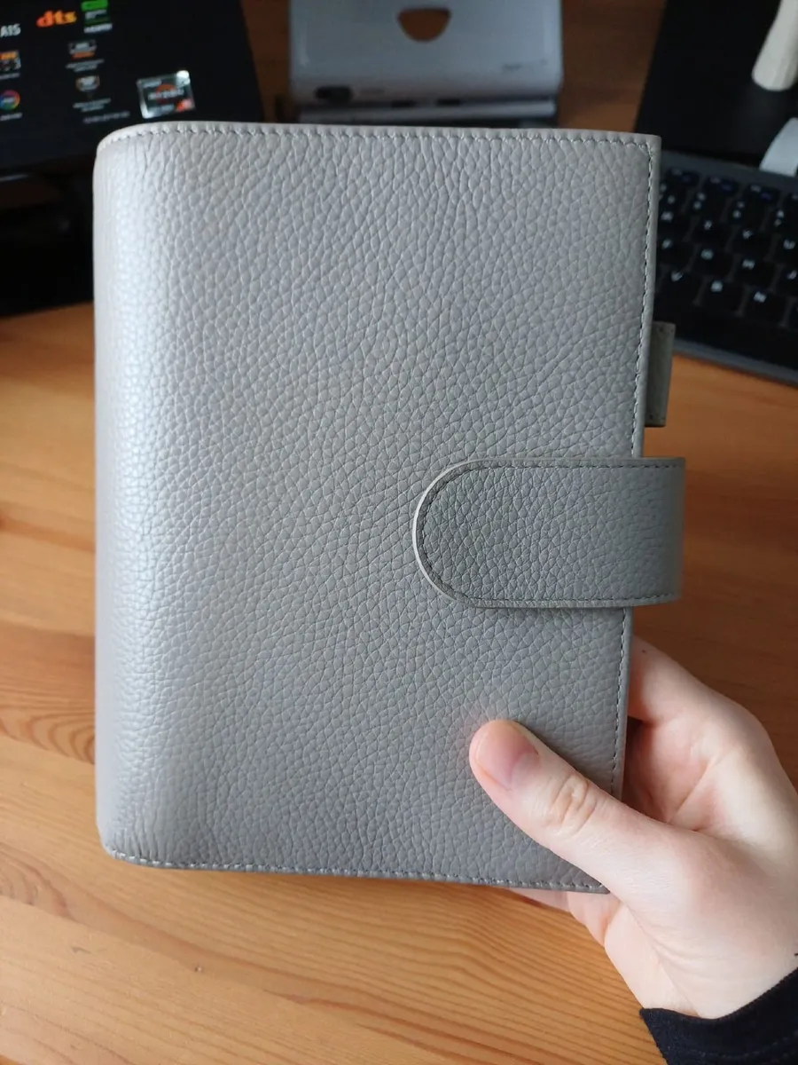 Moterm Rings Planner, Pebbled Grey Leather - Image 2