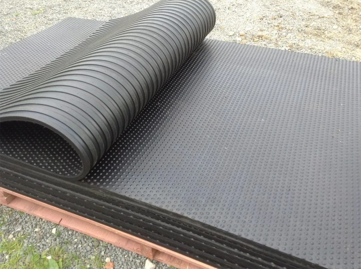 12mm 6ft x 4ft Rubber Stall / Stable/ Gym Flooring - Image 1