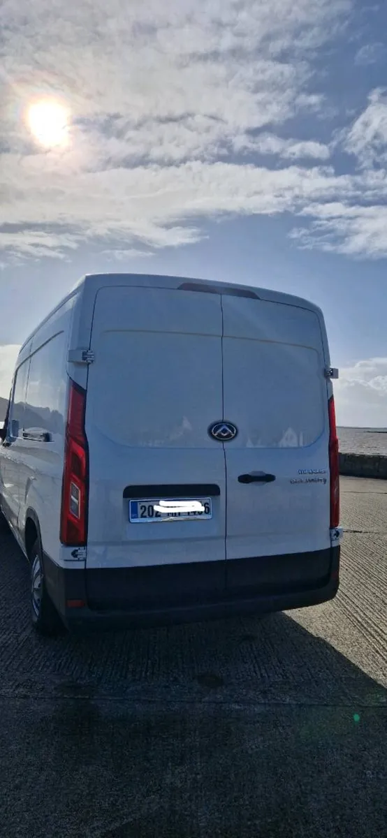 202 Maxus Deliver 9 - Image 1