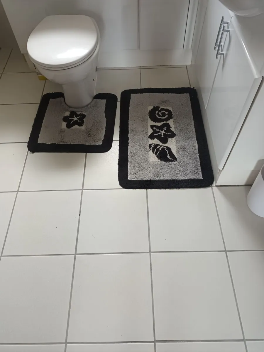 Kitchen/bathroom tiles - Image 1