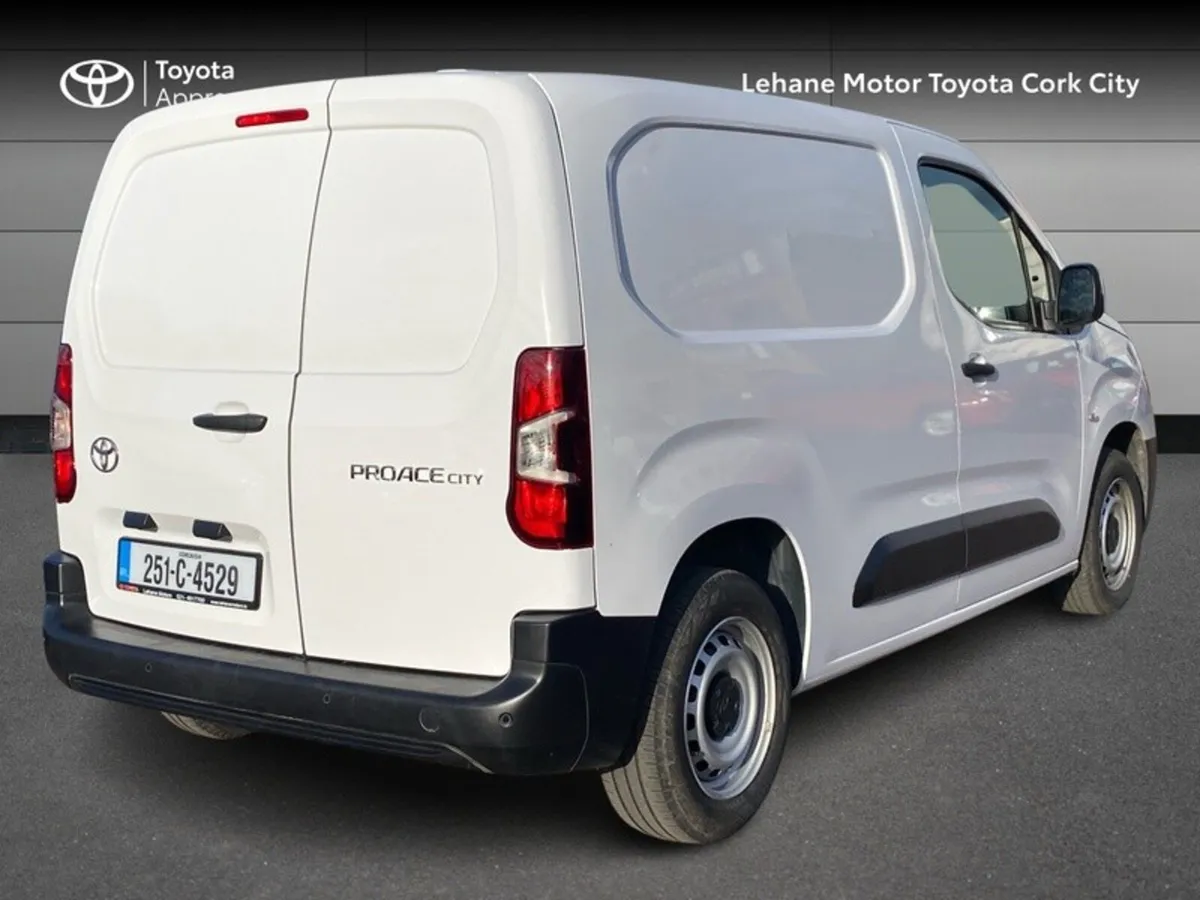 Toyota Proace City CITY 1.5 GX SWB 650KG - Image 2