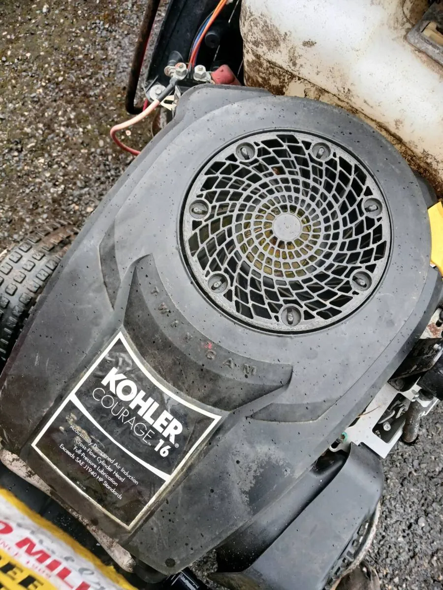 Ride on mowers breaking for parts - Image 3