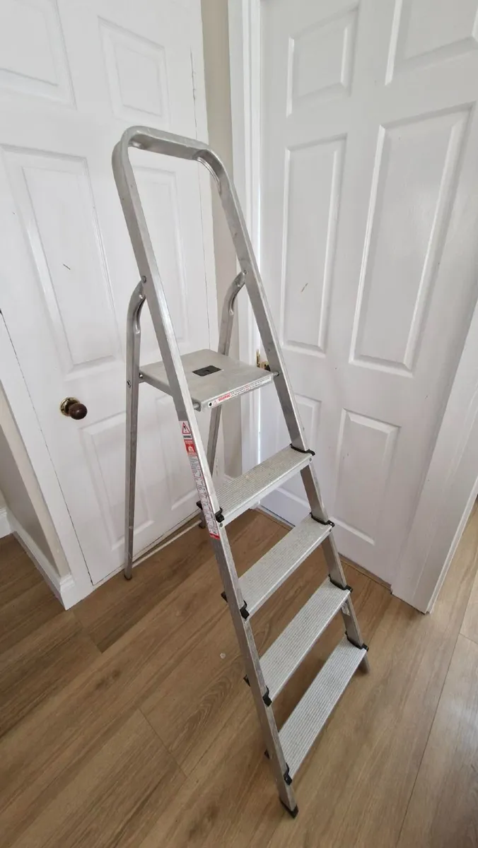 Step Ladder