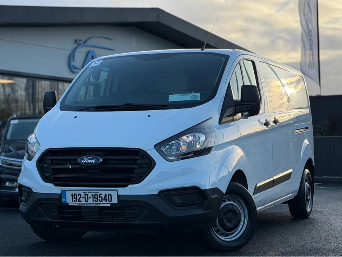 Ford Transit Custom 300L BASE 2.0L DIESEL - MANUAL - Image 1