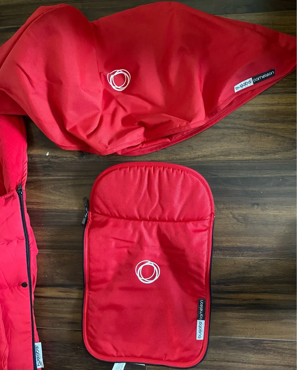 Bugaboo footmuff, seat liner, hood, bassinet bib - Image 2