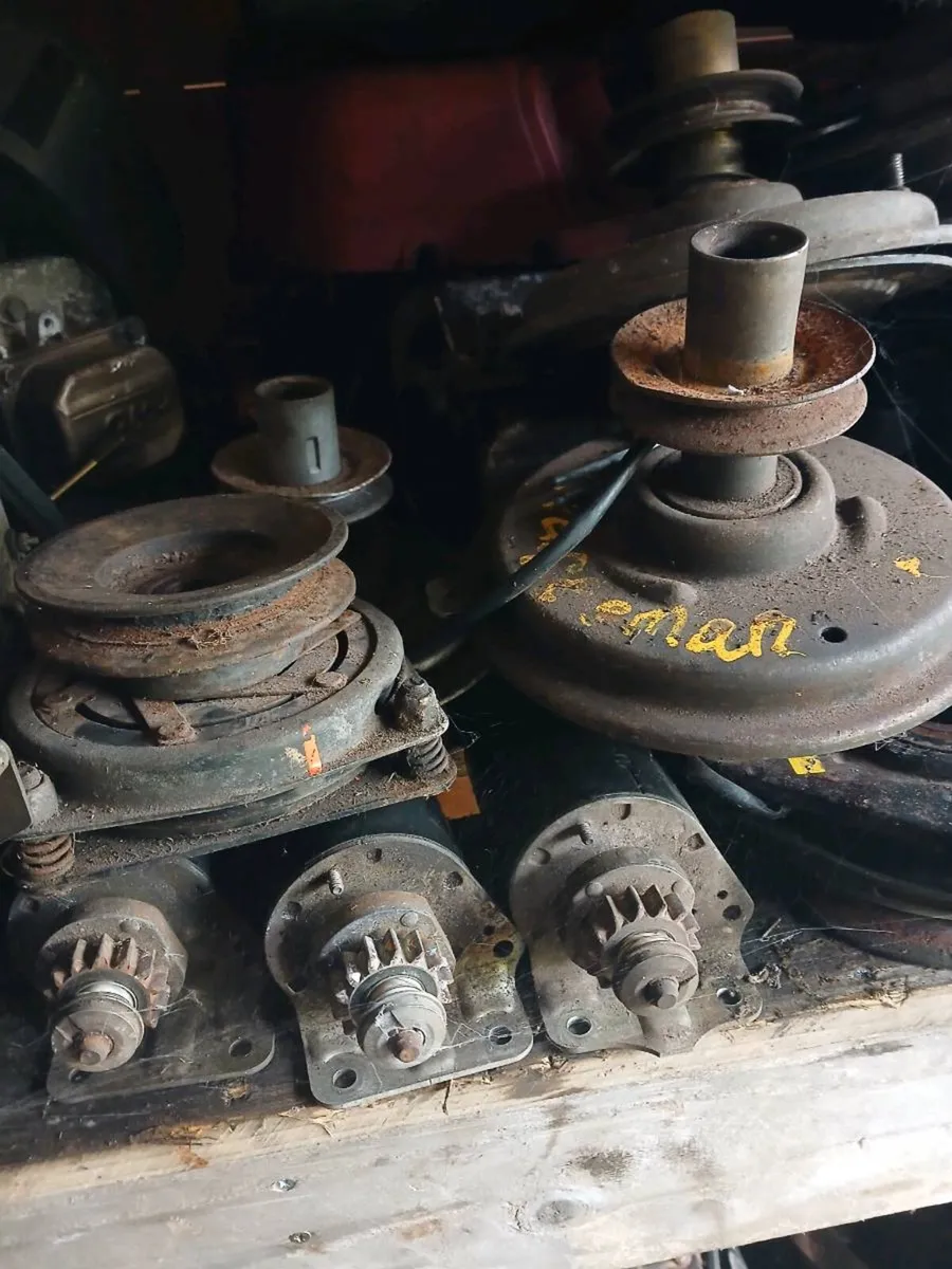 Ride on mowers clutches for driving blades - Image 3