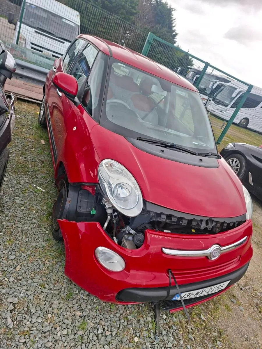 2013 fiat 500 l - Image 1