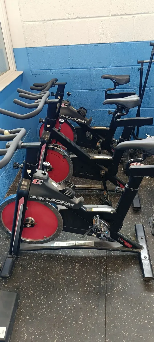 Spin bikes - Image 1