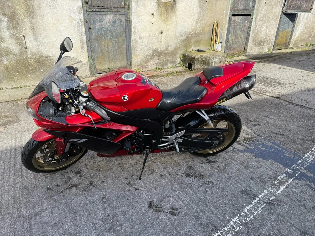 Yamaha R1 - Image 1