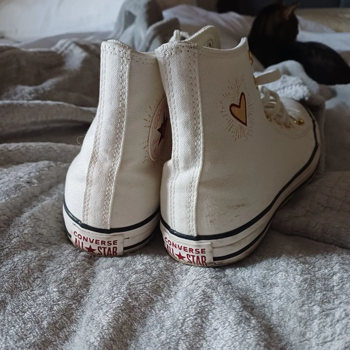 White High Top Converse, Size 8 - Image 3